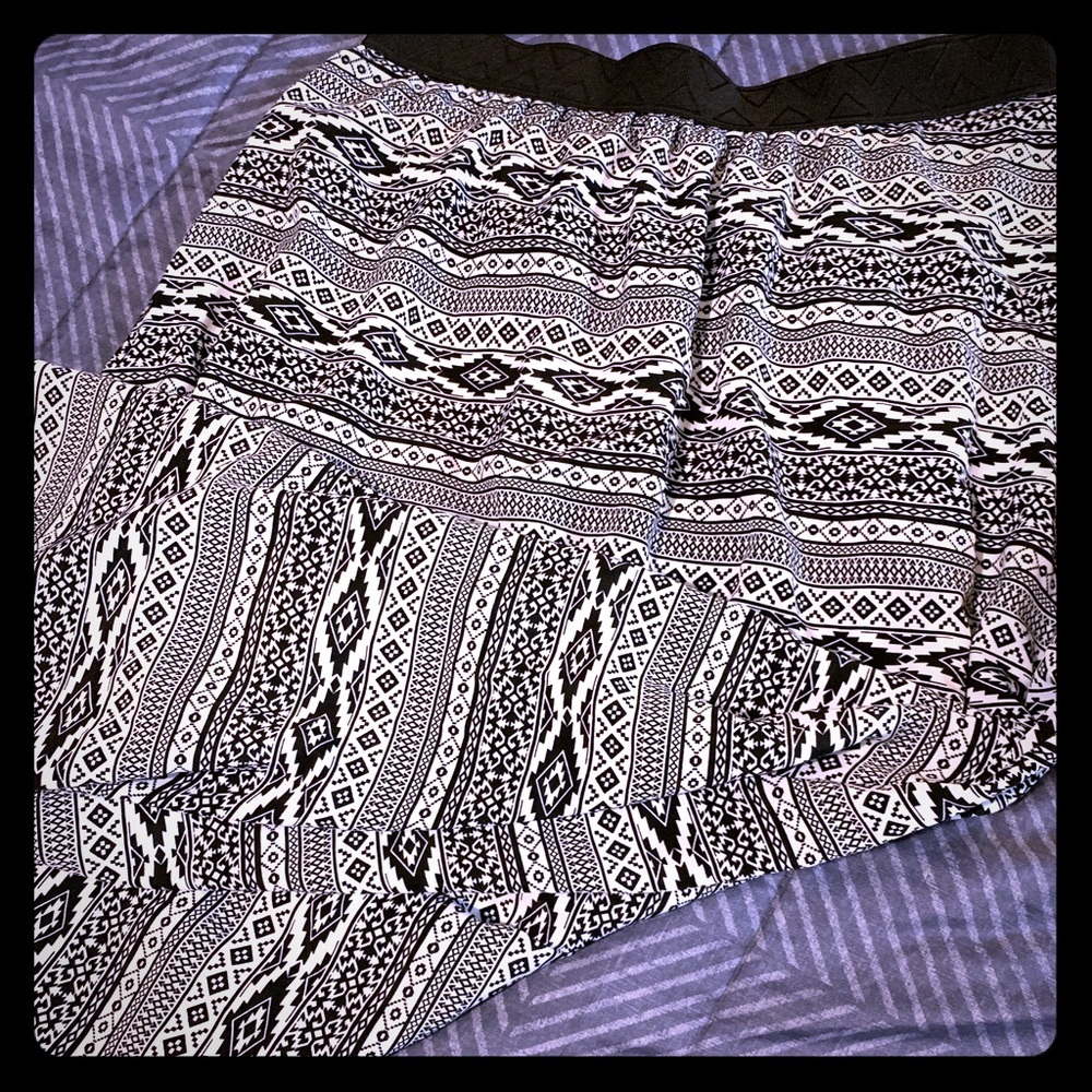 LuLaRoe Lucy Skirt